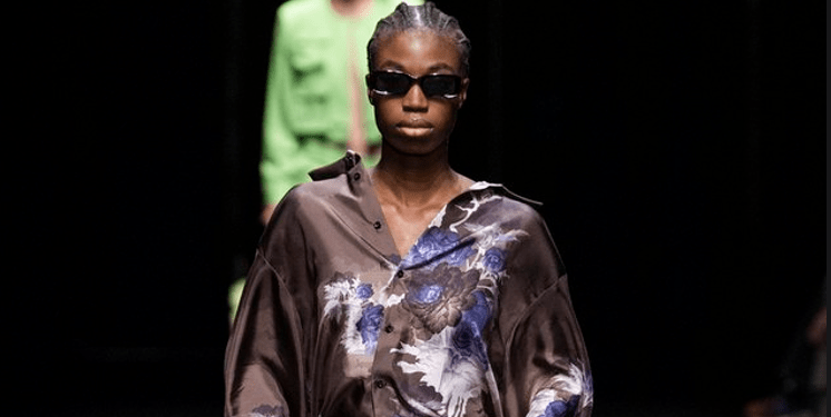 Pizhamet e mëndafshit, trendi më “in” i vitit 2023