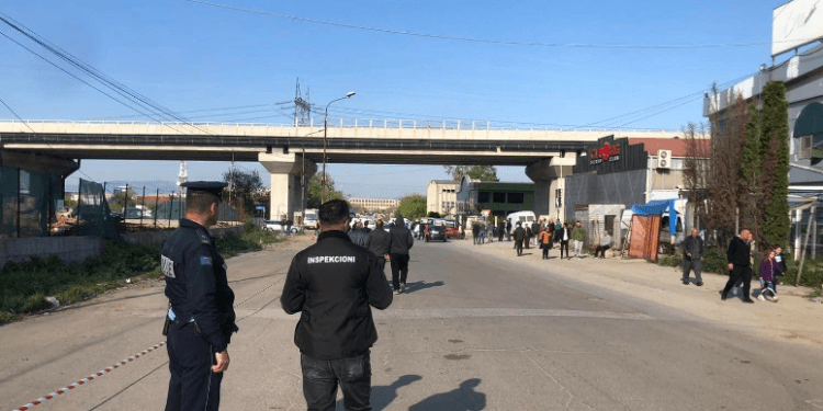 Drejtoria e Inspekcionit me aksion për lirimin e hapësirave në afërsi të Tregut të veturave