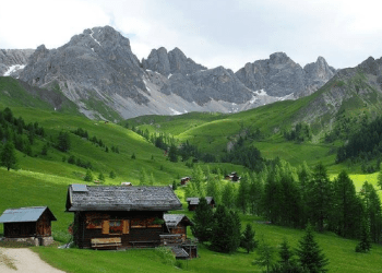 Kurtishaj: Kosova ka potencial për turizëm, por i mungon oferta turistike