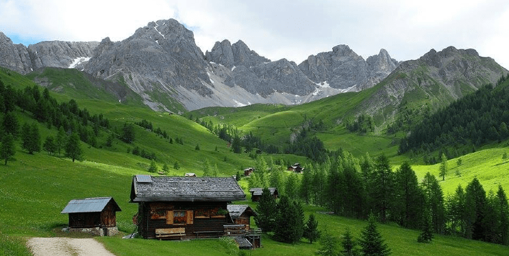 Kurtishaj: Kosova ka potencial për turizëm, por i mungon oferta turistike