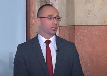 “Ky është okupim”, Simiq-Kurtit: Keni afat deri më një qershor të ndaleni!