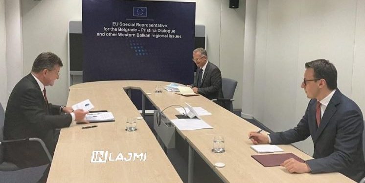 Kosova apo Serbia, kush po e minon zbatimin e Marrëveshjes së Ohrit?