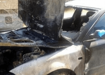 Digjet një veturë me targa serbe në veri