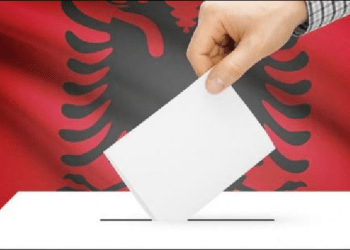 Nis shpërndarja e materialeve zgjedhore në Krujë