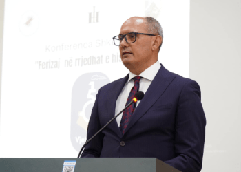 Zhvillohet konferenca “Ferizaji në rrjedhat e historisë”, Aliu falënderon pjesëmarrësit