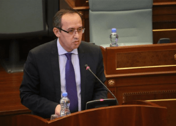 Reagon edhe deputeti i LDK-së, e quan lajm të mirë lirimin e 3 policëve