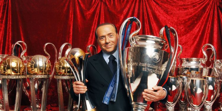 Kush ishte Berluskoni, cila ishte fëmijëria dhe kariera e tij?!