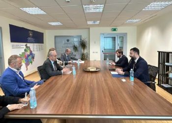Detaje nga takimi i ministrit Krasniqi me ambasadorin e misionit të OSBE-së në Kosovë