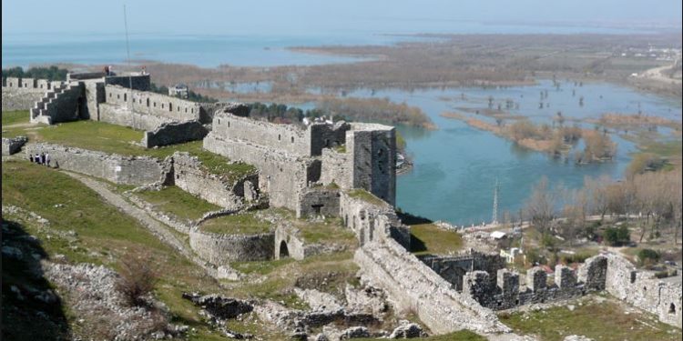 Rritet numri i turistëve në Kalanë e Rozafës