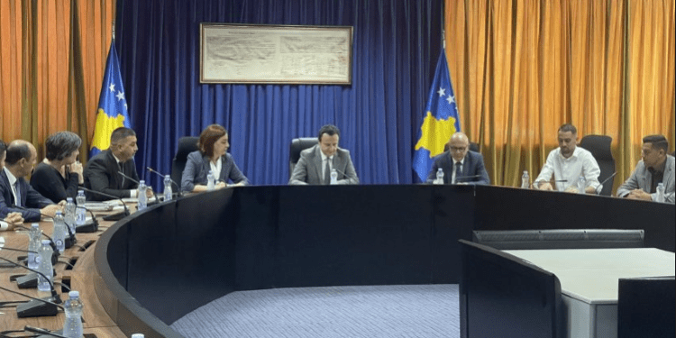 Qeveria ka ndarë 300 mijë euro për studentët e komunitetit ashkali