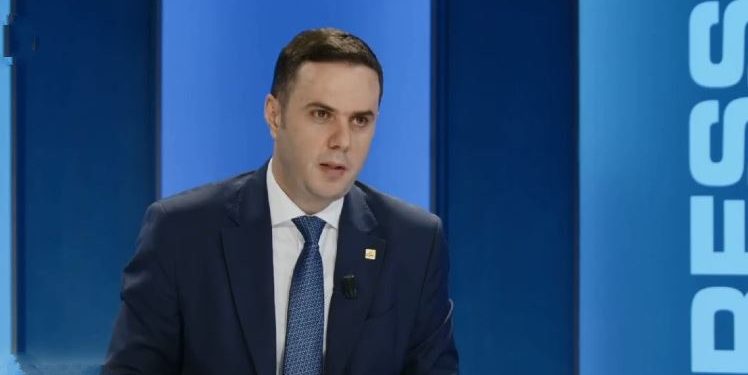 Abdixhiku me kritika ndaj qeverisë: Nuk ka fare dakoordim mes Kosovës dhe komunitetit ndërkombëtar