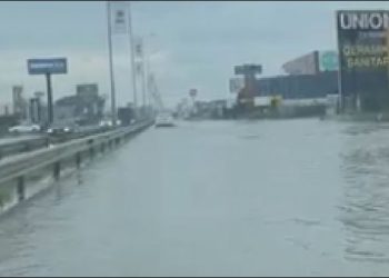 Reshjet e shiut “bllokojnë” magjistralen Prishtinë – Ferizaj