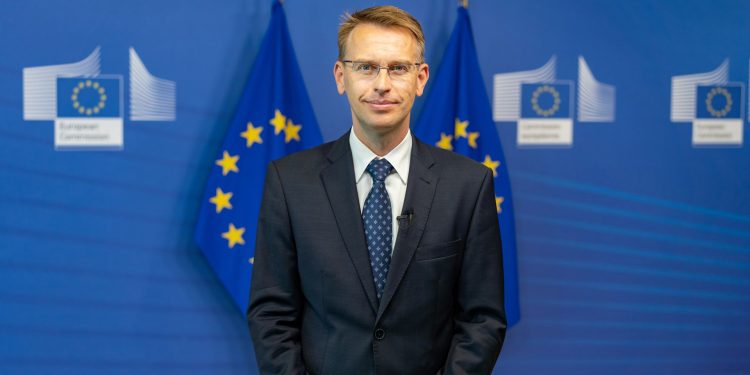 Zëdhënsi i BE-së: Kosova dhe Serbia të përmbahen nga veprimet që tensionojnë situatën