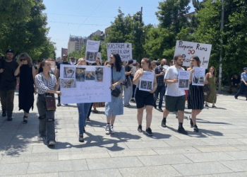 Protestë në Komunën e Prishtinës në mbrojtje të qenëve endacak