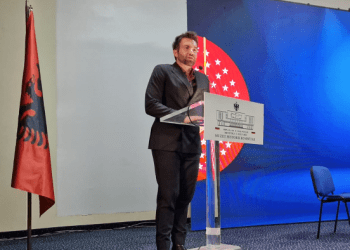 Gjinovci i ashpër me Ramën: “Dosti i Vuçiqit” meriton të jetë non grata në Kosovë