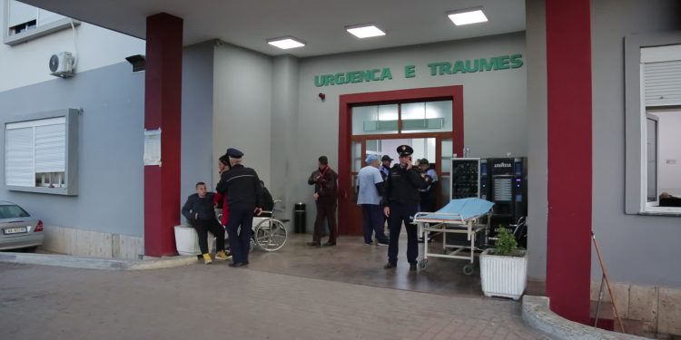 Spitali i Traumës në Tiranë storie suksesi, kryhen 3 operacione në tru, një në kurriz!