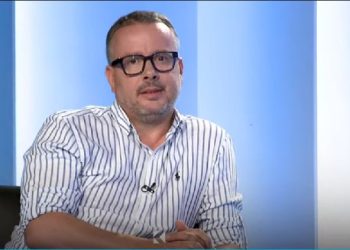 Kajtazi për vendimin e ARBK-së ndaj Klan Kosovës: Është sulm politik