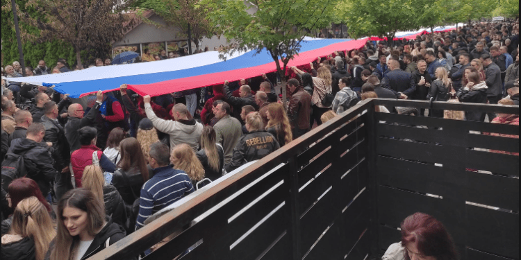 Çfarë ndodhi gjatë një muaji në veri?