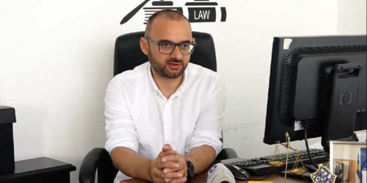 Avokati Jashari për kryetarin Hetemi: Nuk e dimë a është punë a është protestë