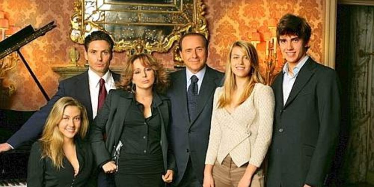 Hapet testamenti i Berluskonit, kush mori më shumë e kush më pak?!