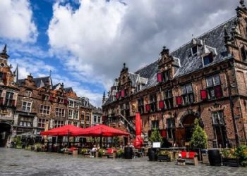 Bie qeveria holandeze, detajet