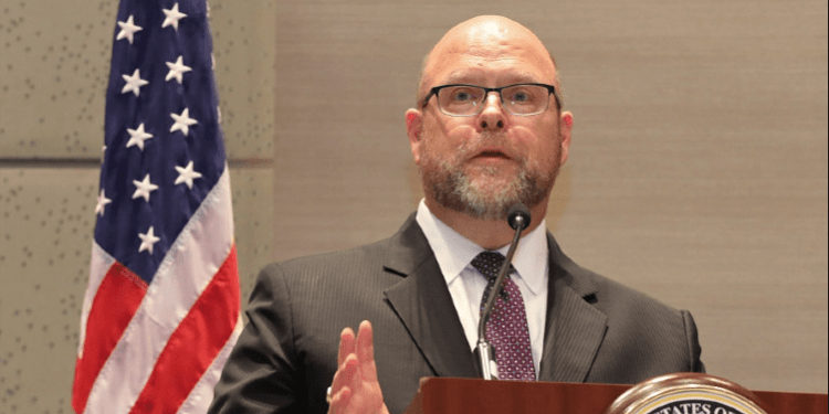 Hovenier: Është për të ardhur keq të shoh se çfarë ka ndodhur sot në Kuvendin e Kosovës