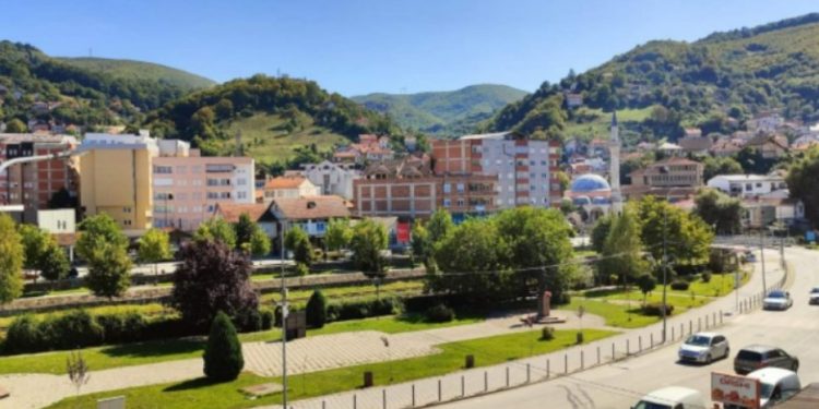 Gjatë punimeve në parkingun nëntokësor në Kaçanik zbulohen mure mesjetare