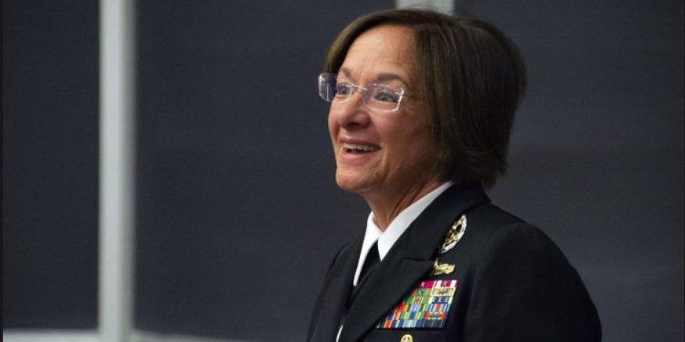 Lisa Franchetti gruaja e parë në histori si drejtuesja më e lartë e Marinës Amerikane