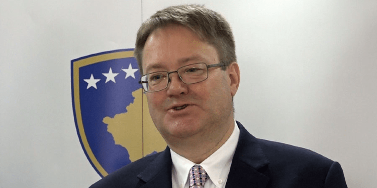 Abbott: Kërcënimet ndaj atyre që duan të kontribuojnë për shtetin e tyre, janë të papranueshme