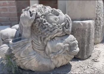 Ky është skulptori shqiptar që kthen gurët në vepra arti