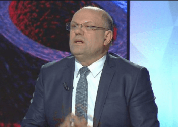 Ukshini: Kurti të lëvizë duke balancuar interesin e brendshëm me kërkesat e ndërkombëtarëve