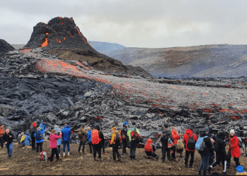 Aktivizohet vullkani më i madh në Islandë, pamje të frikshme, e të mrekullueshme për turistët