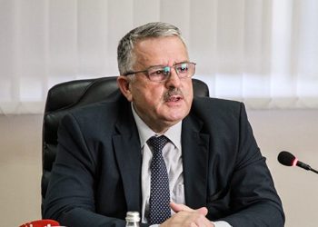 Veliu: LDK-ja po drejtohet nga njerëz të çastit “gërvish dhe fito”, por nuk do të ju zgjasë