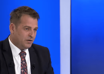 Muja: Unë shpresoj dhe besoj se nuk do të ketë vonesa në shpërndarjen e librave