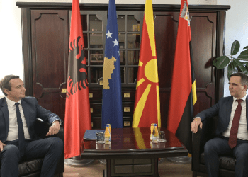 Kryeministri Kurti takohet me Kryetarin e Komunës së Tetovës, flasin për zhvillimet e fundit