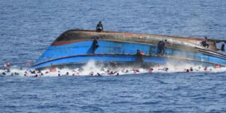 Përmbyset varka, 23 të vdekur e 30 të zhdukur në Indonezi