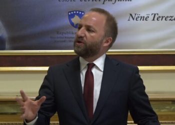 ​PDK-ja paralajmëron kallëzim penal për Nagavcin për rastin e librave