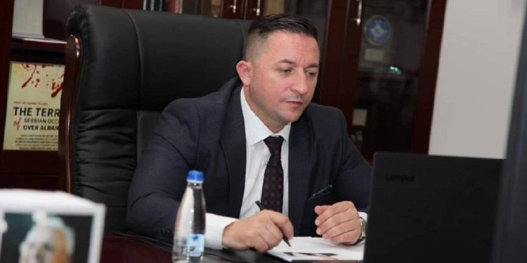 Mehaj kujton Fehmiun dhe Xhevën: U flijuan për çlirimin e Kosovës nën emblemën e UÇK-së