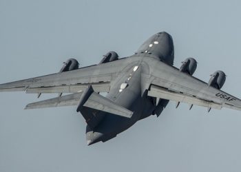 Avioni i ushtrisë amerikane zhduket nga radari, kërkohet ndihma e qytetarëve për ta gjetur