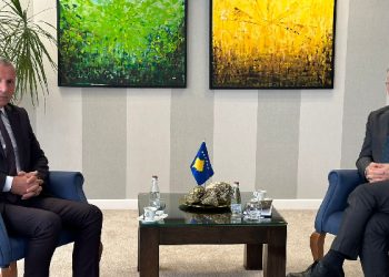 Takohet me Bislimin, Kamberi: Biseduam për zgjidhjen e çështjes së licencimit të mjekëve nga Lugina