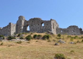 Shkodër: Fillon përgatitja e Kalasë së Lezhës për sezonin e ardhshëm turistik