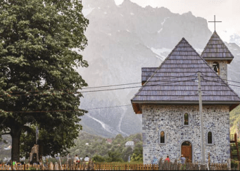 Ndërtim unik, Kulla e Ngujimit në Theth atraksion turistik i fshatit alpin