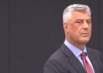 Hashim Thaçi mbërrin në Burojë, përshkak të gjendjes së prindit të sëmurë