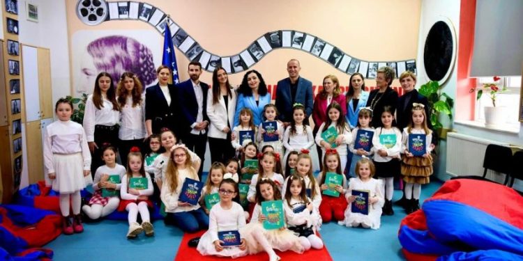 Uron vitin e ri shkollor, presidentja Osmani: Beteja për dije nuk përfundon kurrë!