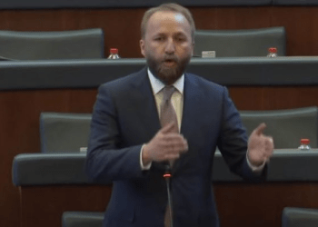 Tahiri: Nëse dakordohemi të shpërbëhet ky parlament ne votojmë marrëveshjet ndërkombëtare