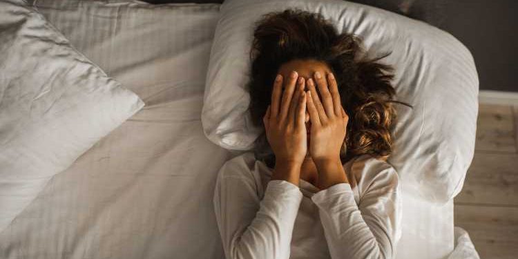 Ja sa orë gjumë duhet të fleme për të qenë të shëndetshëm