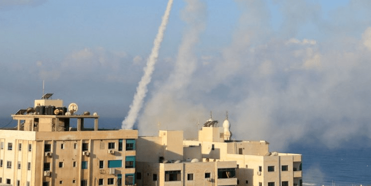 Shpallet gjendja e alarmit të luftës pas sulmit masiv me raketa nga Gaza drejt Izraelit