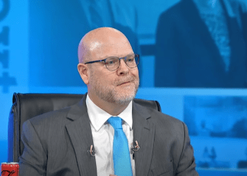 Ambasadori Hovenier: Ka zotime nga Kosova për të shtyrë përpara asociacionin