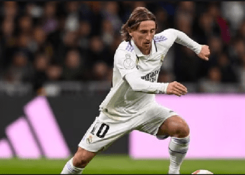 Vetëm një sekondë i duhet Modriq për të shkruar historinë