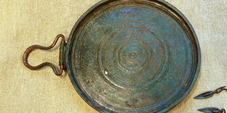 Zbulohet në Izrael një pasqyrë greke bronzi që daton 2.300 vite më parë